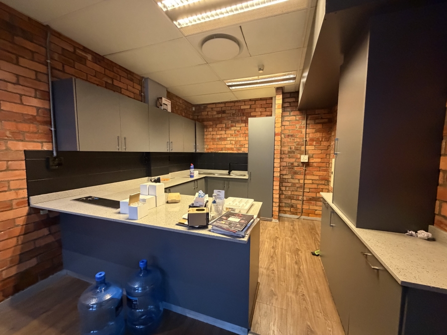 To Let Commercial Property for Rent in Green Point Western Cape